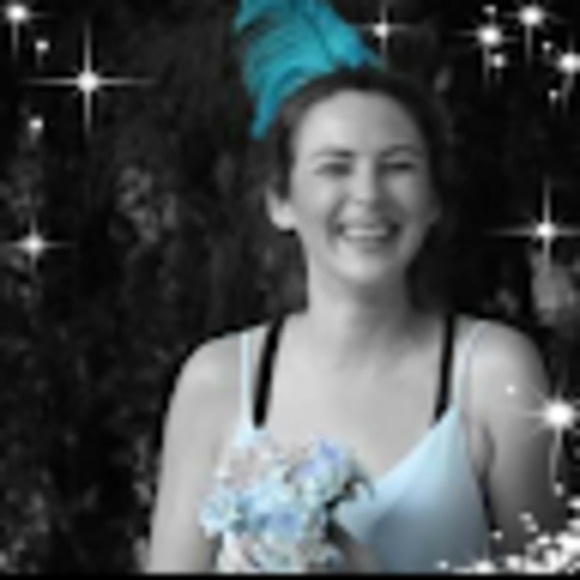 Meet your Posher, Jennifer - Picture 1 of 1